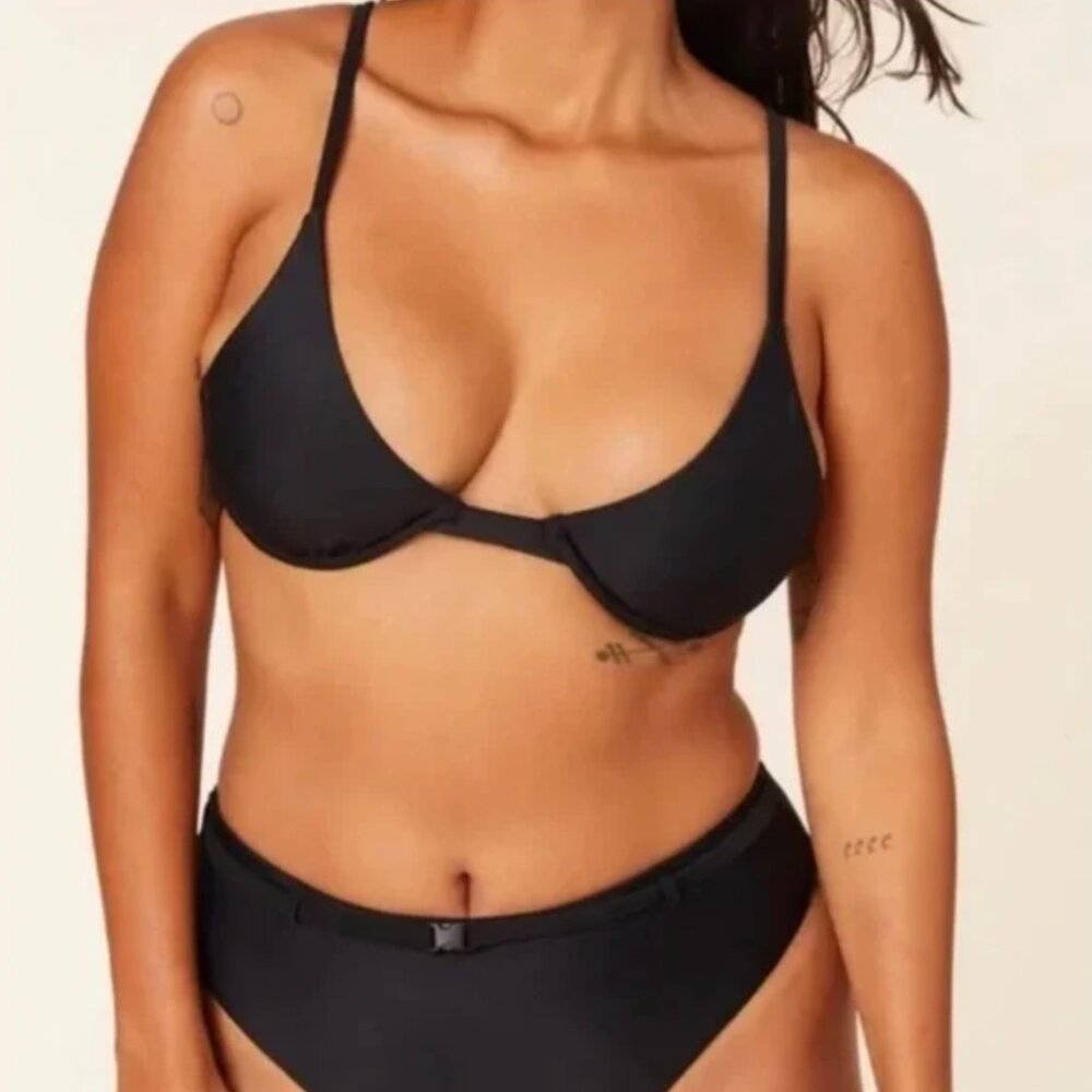 Andie The Sicily Top in Black (Size M)